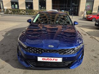 2021 Kia K5 III, синий, 3050000 рублей, вид 1