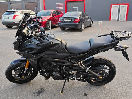 2017 Yamaha MT-09 Tracer (FJ-09), чёрный, 1100000 рублей, вид 2