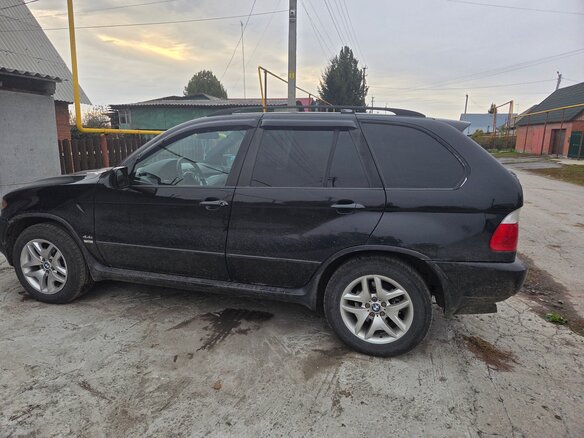 2004 BMW X5 4.4i I (E53) Рестайлинг, чёрный, 900000 рублей - вид 3