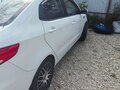 2015 Kia Rio III Рестайлинг, белый, 900000 рублей - вид 3