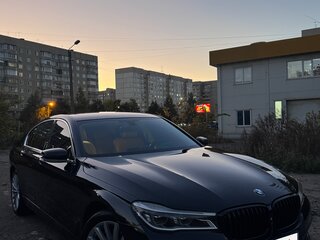 2016 BMW 7 серии 750i xDrive VI (G11/G12), чёрный, 2550000 рублей, вид 2