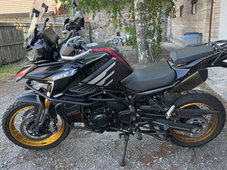 QJMotor SRT 800 SX