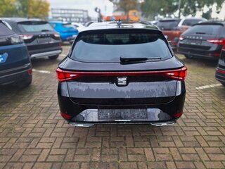2022 SEAT Leon IV, чёрный, 1785000 рублей, вид 5