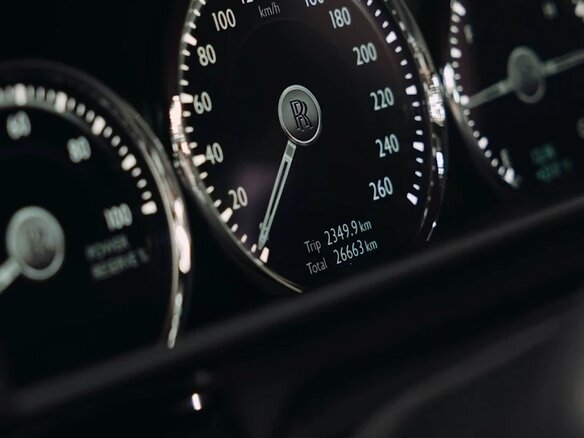 2020 Rolls-Royce Cullinan I (Series I), серый, 25500000 рублей - вид 17