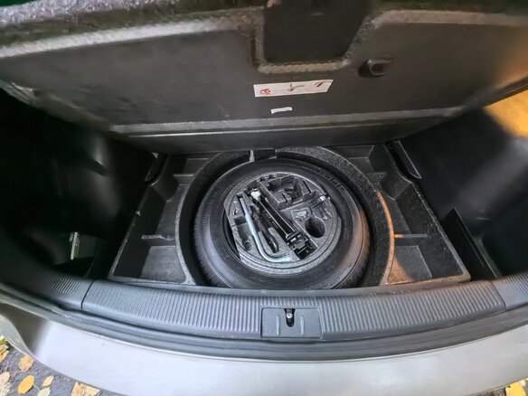 2010 Volkswagen Golf Plus II, серый, 800000 рублей - вид 17