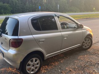 2001 Toyota Vitz I (P10), серебристый, 210000 рублей, вид 5