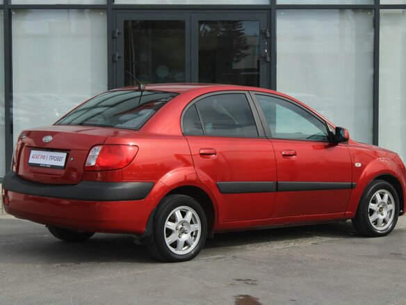 2007 Kia Rio II, красный, 530000 рублей - вид 4