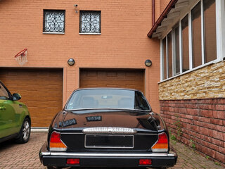1982 Jaguar XJ I (Series 3), зелёный, 2000000 рублей, вид 3