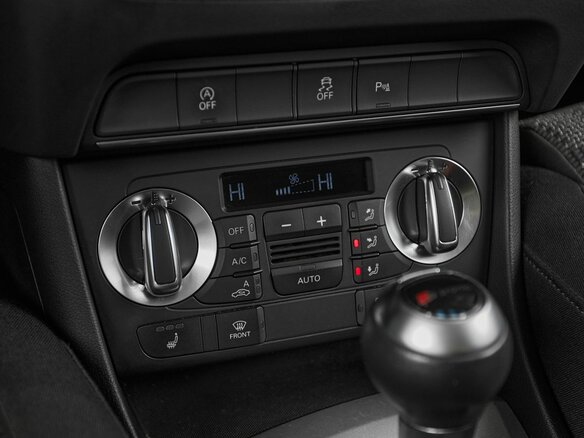 2014 Audi Q3 I (8U), белый - вид 16