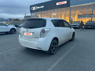 2010 Toyota Verso I, белый, 1090000 рублей, вид 3
