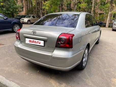 2004 Toyota Avensis II, серебристый, 675000 рублей, вид 4