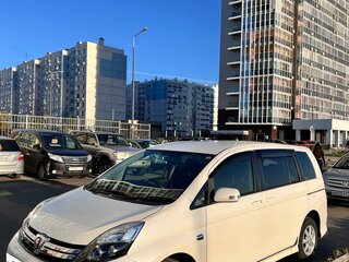 2013 Toyota ISis I Рестайлинг, белый, 1100000 рублей, вид 2