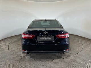 2020 Toyota Camry VIII (XV70), чёрный, 2700000 рублей, вид 3