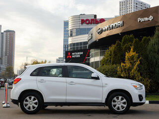 2014 Mitsubishi ASX I Рестайлинг, белый, 1078000 рублей, вид 3