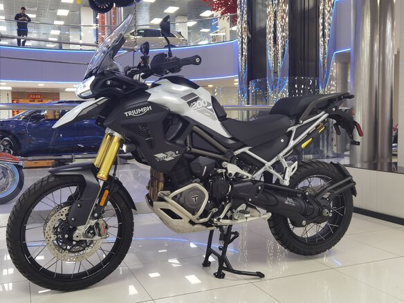 2023 Triumph Tiger 1200, белый, 1950000 рублей
