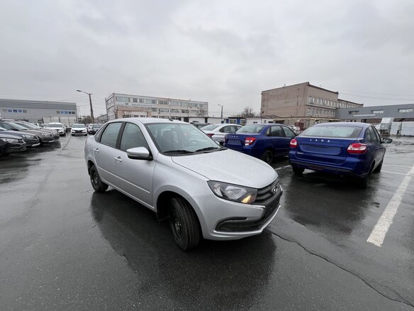 2026 Lada (ВАЗ) Granta I Рестайлинг, серебристый, 1121000 рублей - вид 9