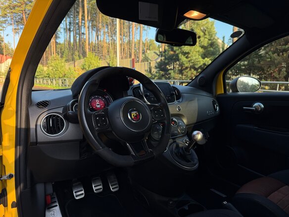 2019 Abarth 595 I Рестайлинг, жёлтый, 2199000 рублей - вид 14
