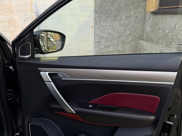 2021 Geely Coolray I, чёрный, 1550000 рублей - вид 12