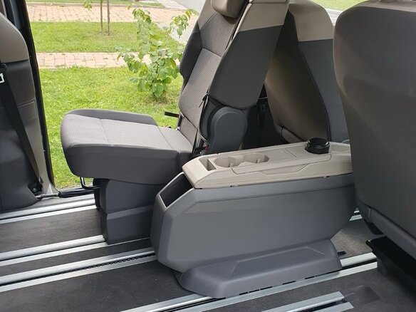 2023 Volkswagen Multivan Long T7, серый, 5850000 рублей - вид 8