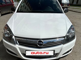 2013 Opel Astra H Рестайлинг, белый, 560000 рублей, вид 1
