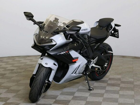 2025 CFMoto 675SR-R, белый
