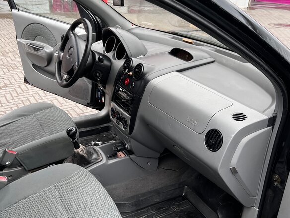 2004 Chevrolet Aveo I, чёрный, 195000 рублей - вид 14
