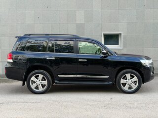 2015 Toyota Land Cruiser 200 Series Рестайлинг 2, чёрный, 4599000 рублей, вид 5