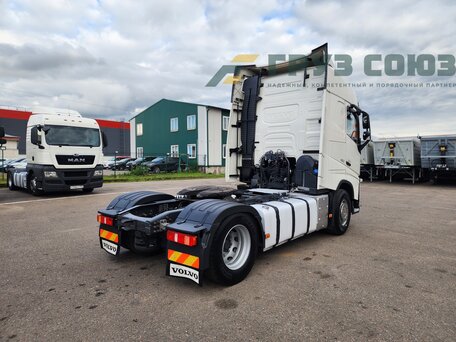 2017 Volvo FH, белый, 5990000 рублей, вид 5