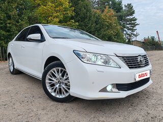 2014 Toyota Camry VII (XV50), белый, 1785000 рублей, вид 3