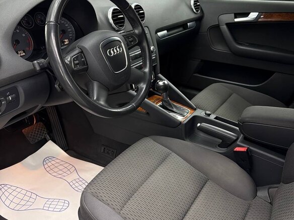 2013 Audi A3 II (8P) Рестайлинг 2, белый, 1250000 рублей - вид 3