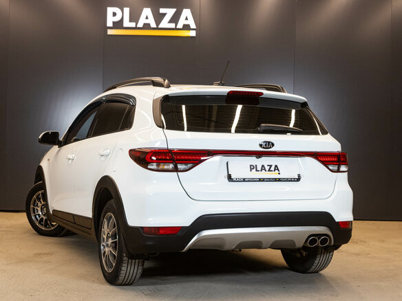 2018 Kia Rio X-Line IV, белый, 1200000 рублей - вид 3