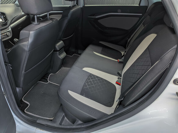 2018 Lada (ВАЗ) Vesta SW Cross I, белый, 999000 рублей - вид 10