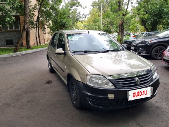 2013 Renault Logan I Рестайлинг, бежевый, 440000 рублей - вид 1
