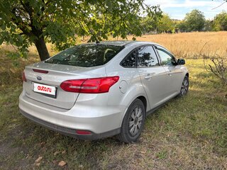 2016 Ford Focus III Рестайлинг, серебристый, 1100000 рублей, вид 4