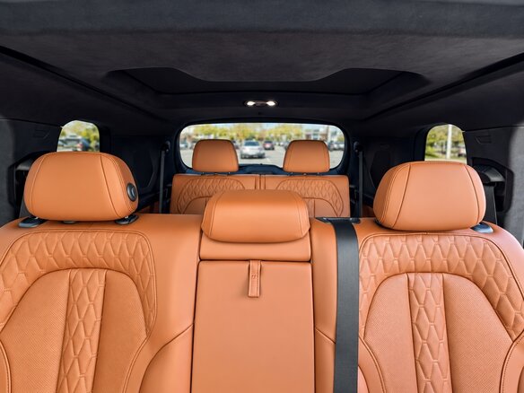 2023 BMW X7 40i I (G07) Рестайлинг, чёрный, 16500000 рублей - вид 10