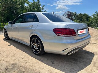 2013 Mercedes-Benz E-Класс 200 IV (W212, S212, C207) Рестайлинг, серебристый, 1700000 рублей, вид 4