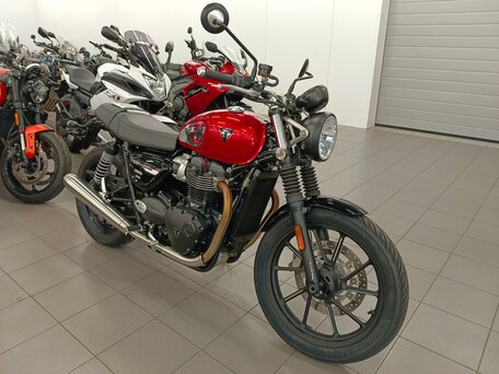 2023 Triumph Speed Twin, красный, 950000 рублей, вид 1