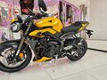 2025 Triumph Street Triple, жёлтый, 1550000 рублей - вид 11