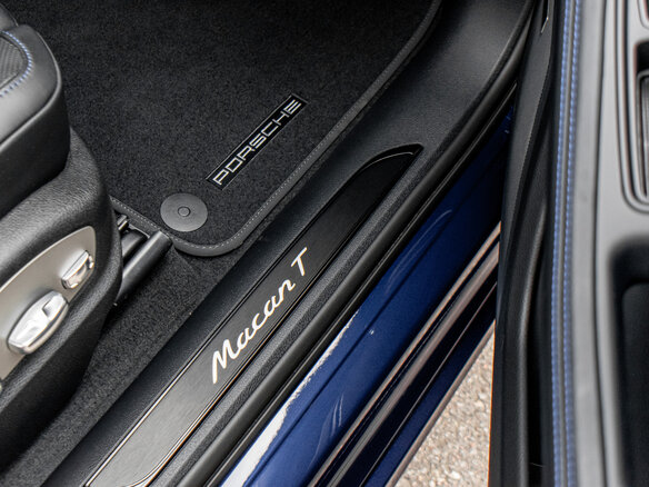 2025 Porsche Macan I Рестайлинг 2, синий, 11859000 рублей - вид 20