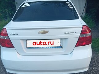 2011 Chevrolet Aveo I Рестайлинг, белый, 400000 рублей, вид 2