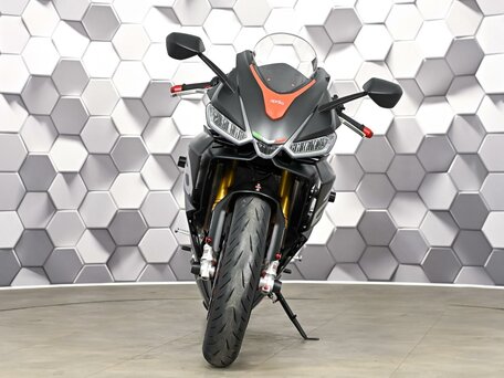 2021 Aprilia RS 660, чёрный, 999000 рублей, вид 5