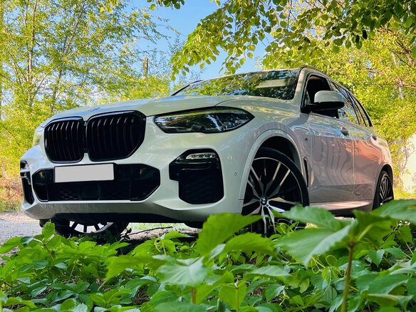 2019 BMW X5 40i IV (G05/G18), белый, 6999000 рублей
