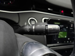 2020 Land Rover Range Rover Evoque II, серебристый, 2740000 рублей, вид 5