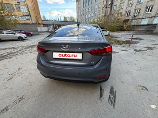 2017 Hyundai Solaris II, серый, 850000 рублей, вид 4
