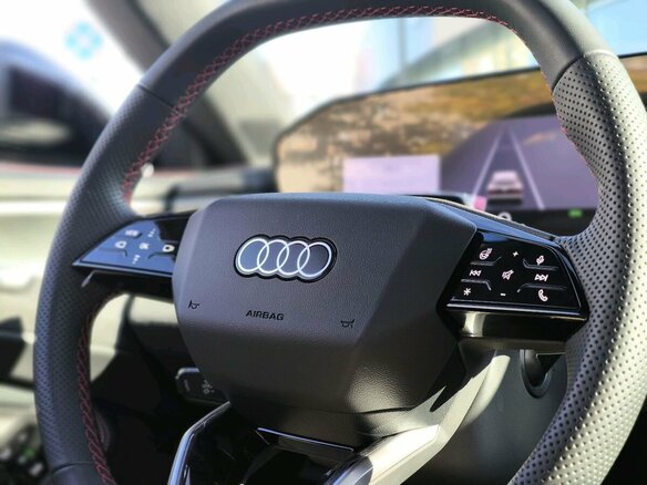 2025 Audi A5 L Sportback III (B10), красный, 6450000 рублей - вид 16