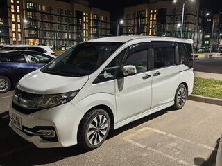 2016 Honda Stepwgn V, белый, 1520000 рублей, вид 1