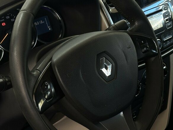 2015 Renault Logan II, белый, 550000 рублей - вид 11