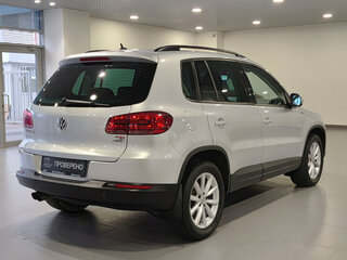 2016 Volkswagen Tiguan I Рестайлинг, серебристый, 1097000 рублей, вид 5