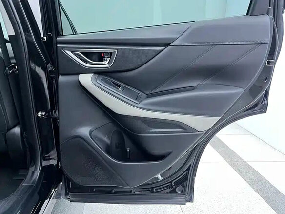 2023 Subaru Forester V Рестайлинг, чёрный, 2747000 рублей - вид 13
