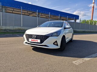 2020 Hyundai Solaris II Рестайлинг, белый, 850000 рублей, вид 3
